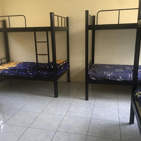 Gung Domitory Hostel Pattaya Exterior photo